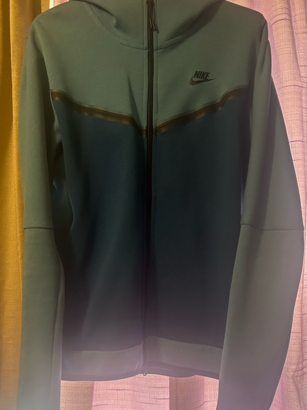 Nike Crewneck Shirt in Light Blue with Black Trim